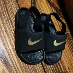 Nike slides baby 7c